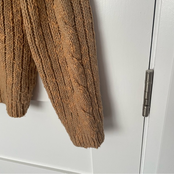 Ladies Sweater by Liz Claiborne - Picture 5 of 6